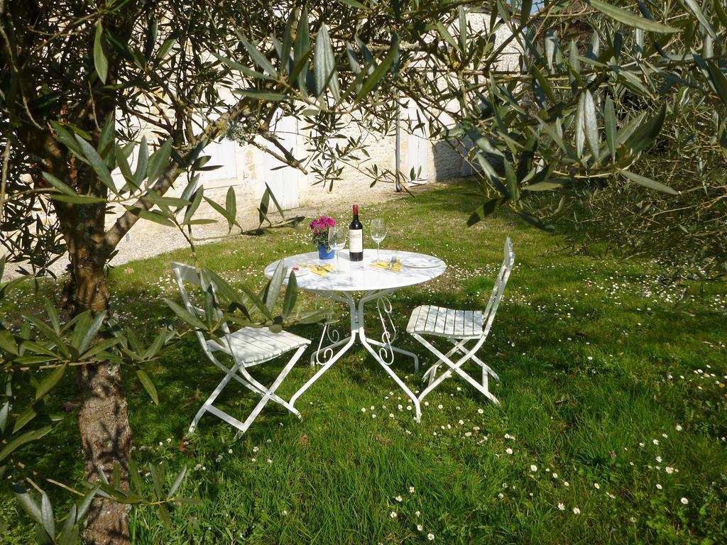 Domaine Du Papillon Bed & Breakfast เลส์ปาร์-เมดอค ห้อง รูปภาพ