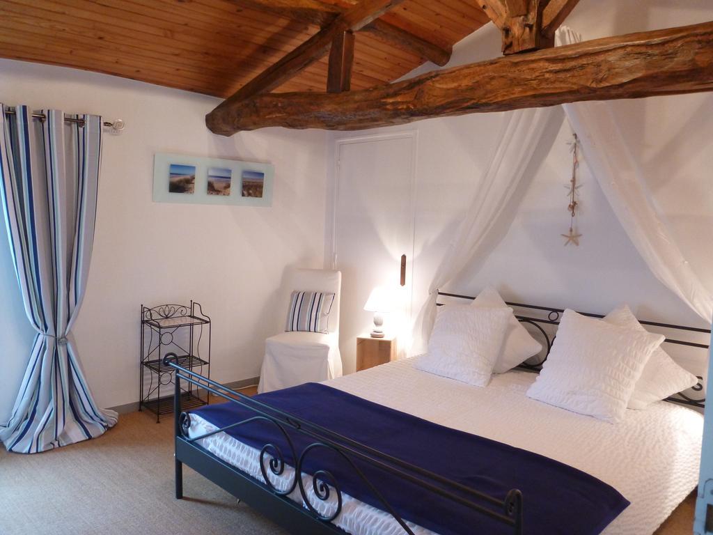 Domaine Du Papillon Bed & Breakfast เลส์ปาร์-เมดอค ภายนอก รูปภาพ